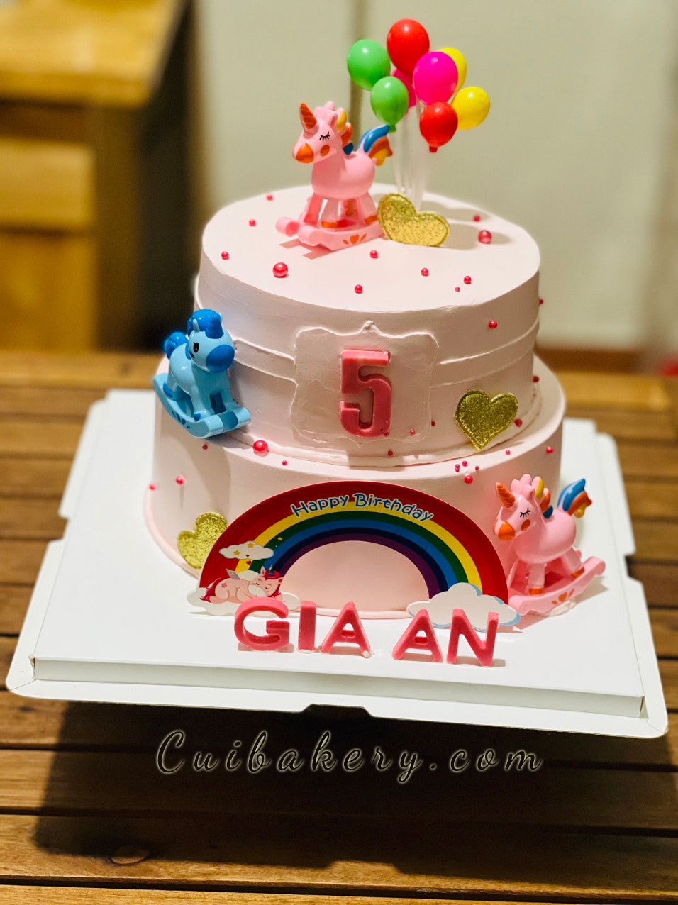 Mẫu Bánh Kem Tầng  -  MKT008