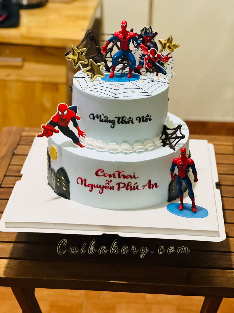 Mẫu Bánh Kem Tầng  -  MKT010