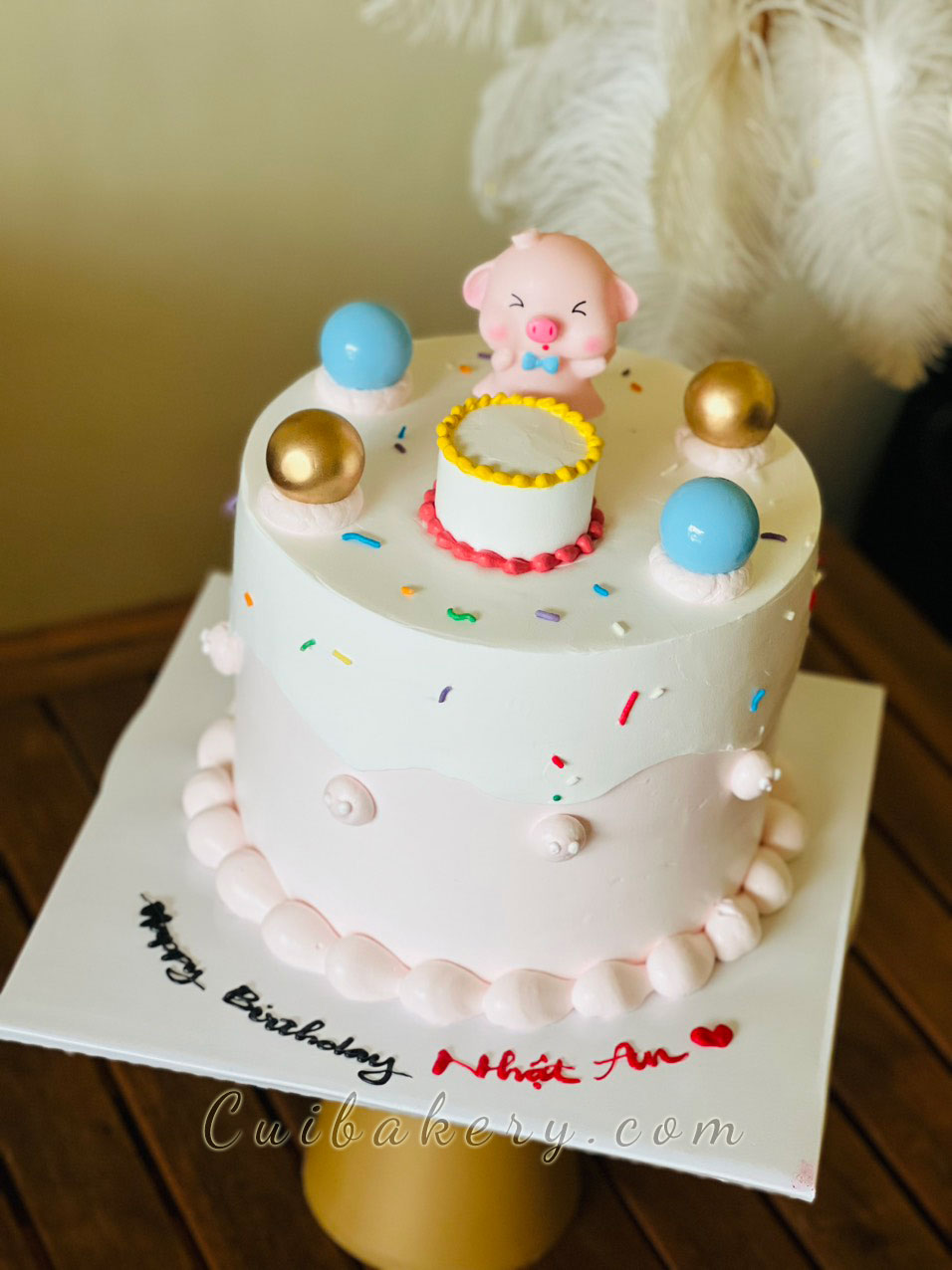 Mẫu Bánh Kem Tầng  -  MKT012