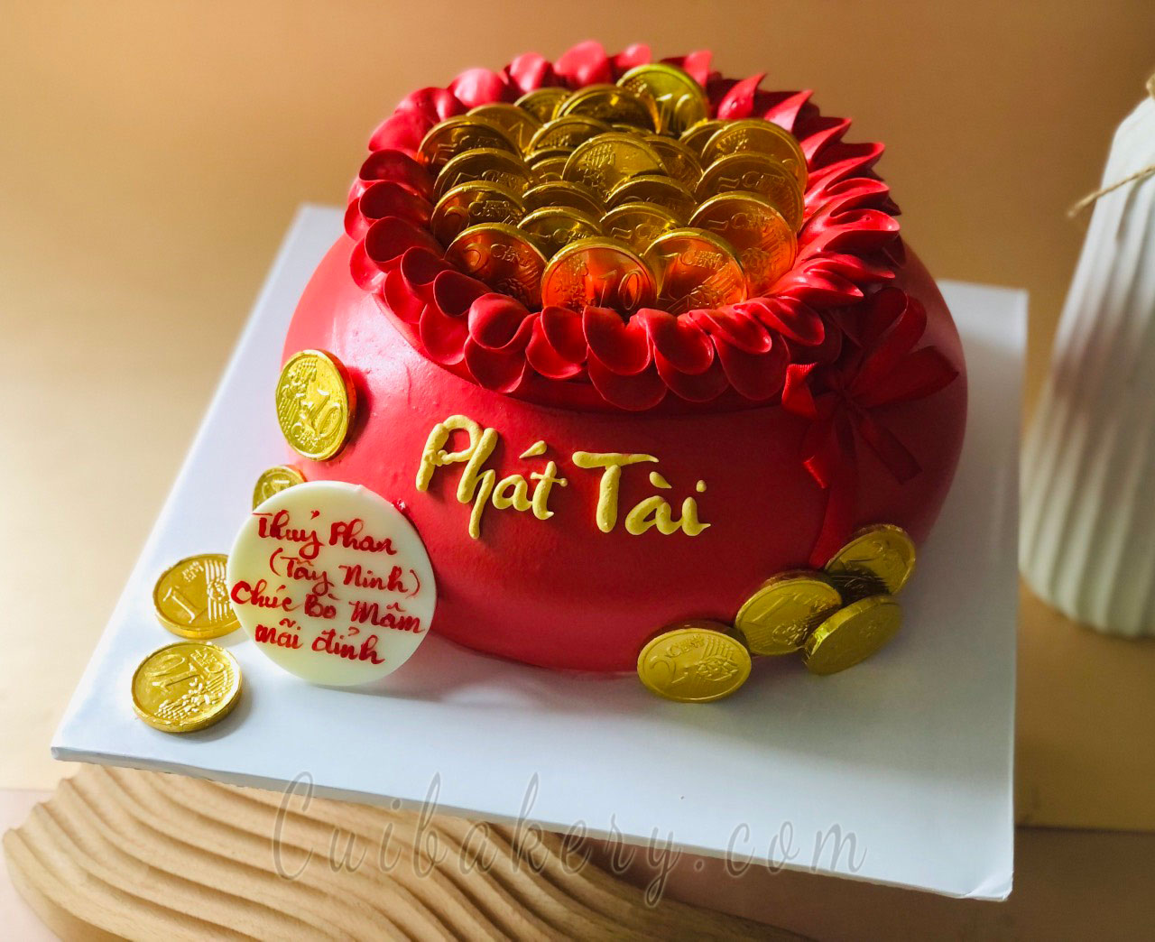 Mẫu bánh kem hũ vàng - MHV010